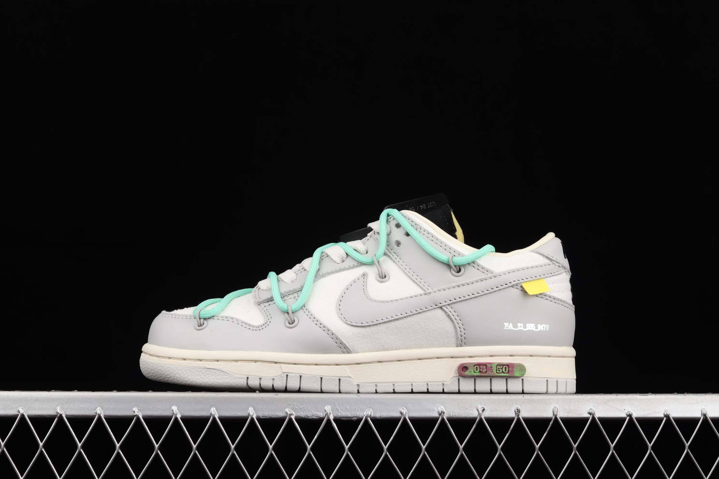 All Categories Nk SB Dunk Series Nk SB Dunk Low Low-top Sneakers Pure Original Version OF x Nk Dunk Low “04 of 50” OW White Gray Casual Sports Skateboard Shoes DM1602-114